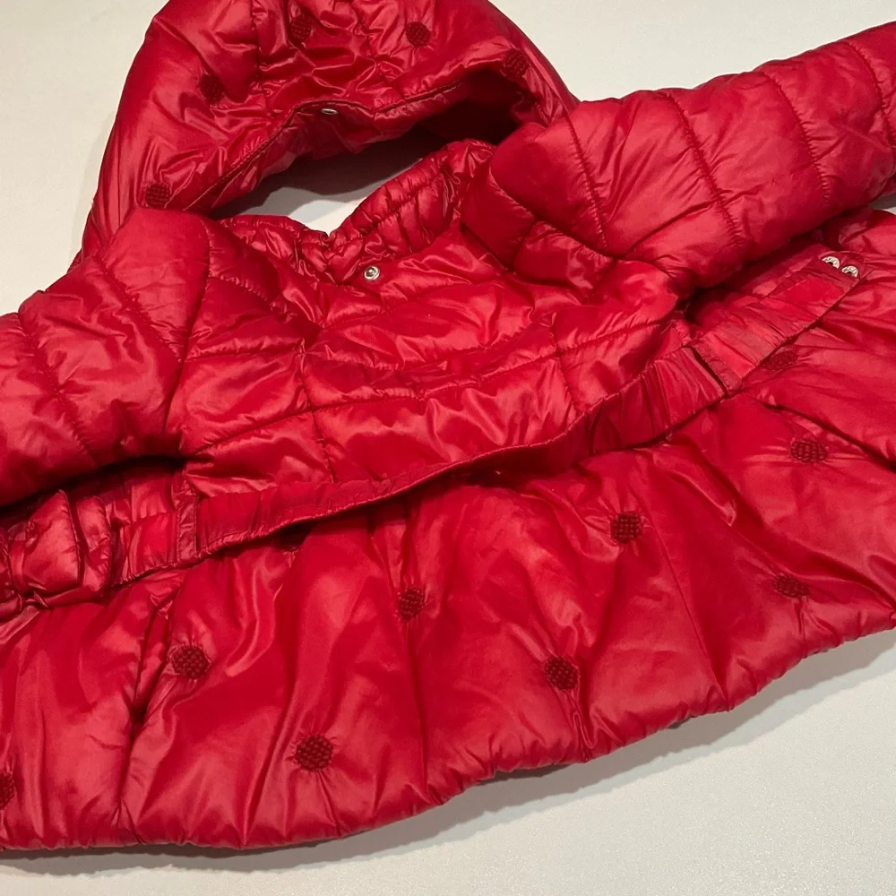 🍏Monnalisa Girl’s Designer Quilted Hooded Red Puffer, 24 mo